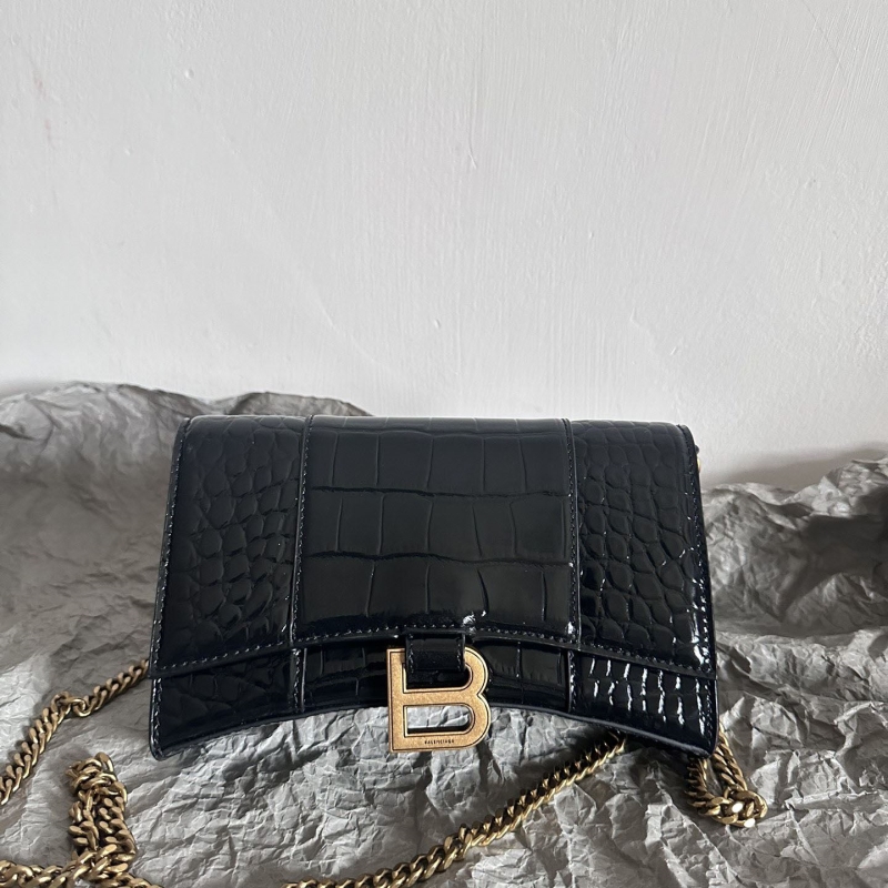 Ba*len*cia*ga hourglass bags